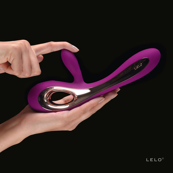 LELO-Soraya-deep-rose-handshot